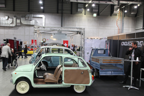 Bild: Fiat 600 mit nach hinten öffnenden Türen - Swiss Classic World Luzern 2019