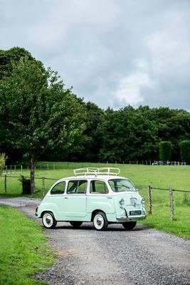 Fiat 600D Multipla (1961) - als Lot 221 an der Goodwood Revival Versteigerung von Bonhams am 9. September 2017