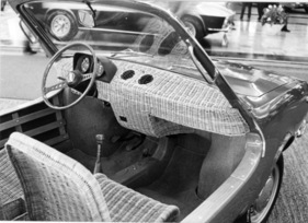 Fiat 650 (1970) - Strandauto mit Peddigrohr-Stühlen - Genfer Autosalon 1970