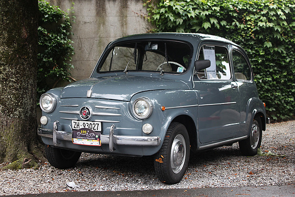 Image: Fiat 750 (1965) - Classic car in Obwalden OiO 2011