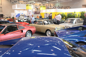 Fiat 750 Vignale (1964) - inmitten von Edelklassikern - Techno Classica 2015