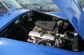 Fiat 8 V (1953) - Korrekter Fiat-Achtzylinder-Motor mit Weber-Vergasern