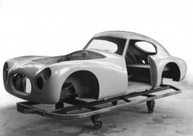 Fiat 8 V (1954) - die montierte Kunststoff-Verkleidung