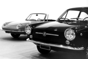 Fiat 850 Coupé (1965) - optisch keine Gemeinsamkeiten zwischen Coupé und Spider Fiat 850 Coupé (1965) - optisch keine Gemeinsamkeiten zwischen Coupé und Spider