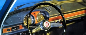 Fiat 850 Coupé (1967) - der Drehzahlmesser war aufpreispflichtig im Cockpit der Serie-1-Coupés (1967)