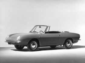 Fiat 850 Spider (1967) - Studioaufnahme
