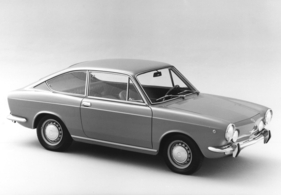 Fiat 850 Sport Coupé (1968) - bei der Serie 2 trug das Coupé ein Vieraugengesicht