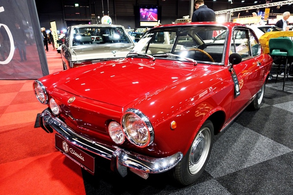 Bild Fiat 850 Sport Coupé (1970) – mit nur 5500 km für 24'900 Euro – Classic Car Show Maastricht 2025