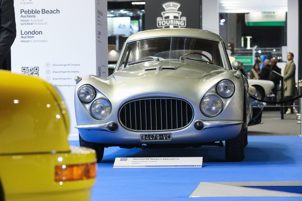 Bild Fiat 8V Berlinetta (1954) – auf dem Stand von Gooding & Co – Rétromobile Paris 2025