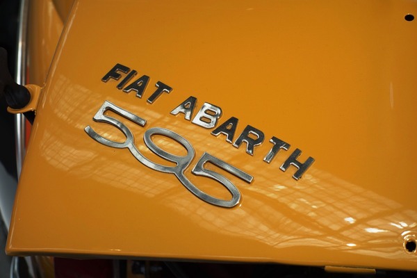 Fiat-Abarth 595 SS (1970) – Ausstellung "75 Jahre Abarth" in der Autoworld Brüssel