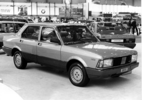 Fiat Argenta Volumex - nun mit Kompressor und 135 PS erhältlich - am Genfer Automobilsalon 1984