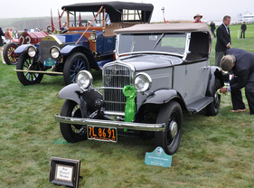 Fiat Balilla Roadster (1933) - auch die Kleinsten wollen geputzt werden - Pebble Beach 2012 (K-06)