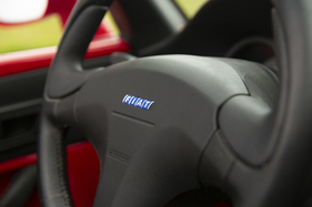 Fiat Barchetta (2000) - Das Fiat Logo auf dem Lenkrad