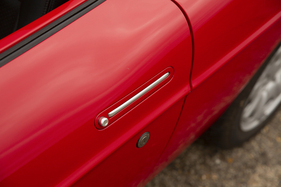 Fiat Barchetta (2000) - Die Türgriffe erinnern an italienische Sportwagen von früher