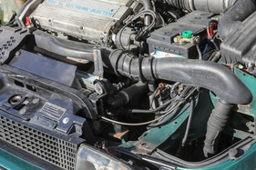 Fiat Coupé 2.0 16V (1995) - Blick unter die Motorhaube