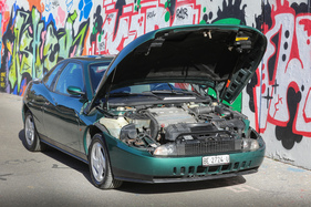 Fiat Coupé 2.0 16V (1995) - auch diese grosse Motorhaube ist eine Reminiszenz an die Sechzigerjahre