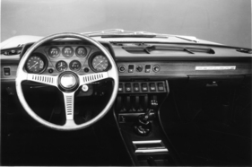 Fiat Dino 2400 Coupé (1971) - Lenkrad und Armaturenbrett der 2,4-Liter-Version