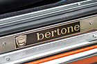 Fiat Dino 2400 Coupé (1972) - Bertone-Schriftzug auf der Türschwelle