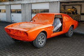 Fiat Dino 2400 Coupé (1972) - Der frische lackierte Coupé-Aufbau