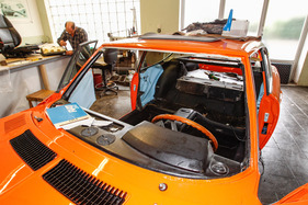 Fiat Dino 2400 Coupé (1972) - Die Arbeit am Interieur