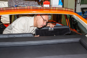 Fiat Dino 2400 Coupé (1972) - Einpassen der Rückbank