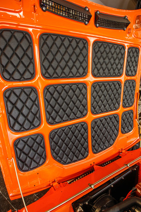 Fiat Dino 2400 Coupé (1972) - Mit wunderschön eingepassten Dämmmatten