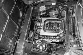 Fiat Dino 2400 Coupé (1972) - Motor vor dem Ausbau