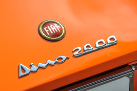 Fiat Dino 2400 Coupé (1972) - Neu angebrachte Schriftzüge