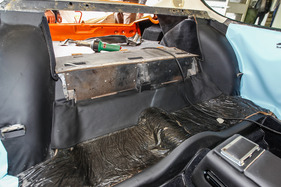 Fiat Dino 2400 Coupé (1972) - Sorgfältiger Neuaufbau des Fondbereichs