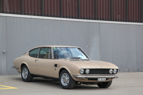 Bild Fiat Dino 2400 Coupé von 1971 auf dem privaten Fahrzeugmarkt - Swiss Classic World Luzern 2021