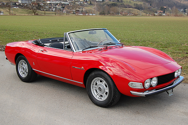 Fiat Dino 2400 Spider (1973) - angeboten an der Auktion der Oldtimer Galerie in Toffen vom 28. April 2012