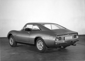 Fiat Dino Berlinetta Pininfarina (1967) - Einzeltstück, Fiat liess das Copué bei Bertone gestalten und produzieren