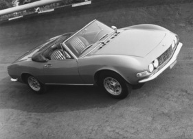 Fiat Dino Spider (1967) - auf den Zentralnaben prangte der Fiat-Schriftzug
