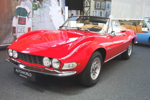 Fiat Dino Spider (1968) – Ausstellung "125 Jahre Fiat" in der Autoworld Brüssel