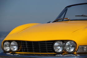 Fiat Dino Spider (1968) - Der Kühlergrill erinnert an die Sportwagen aus Maranello