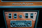 Fiat Dino Spider (1968) - klassische Schalter und ein Becker-Radio