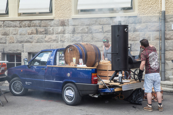 Image: Fiat Fiorino (1990) - well equipped for the spontaneous barbecue party on the road - Oldtimer in Obwalden 2024