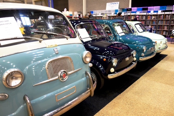 Fiat-Heckmotor-Angebot, einmal 600 Multipla, dreimal 500 - InterClassics Maastricht 2018