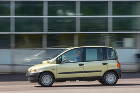 Fiat Multipla (1999) - 0 bis 100 km/h schaffte er im Test in 12,6 Sekunden (1999)