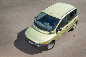 Fiat Multipla (1999) - 1,871 Meter breit aber nur 3,994 Meter kurz (1999)