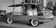 Bild: Fiat Multipla 600 Vignale (1957) - von Michelotti entworfenes Strandfahrzeug, das fast wie ein Boot wirkt - Genfer Autosalon 1957