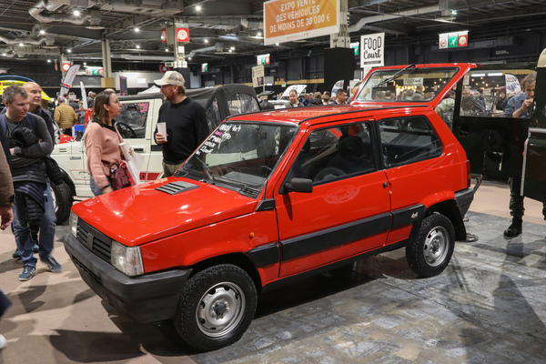 Fiat Panda 4x4 (1990) – aus zweiter Hand für EUR 12'000 zu haben – Rétromobile Paris 2025