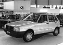 Fiat Uno (1983) - ab 9'990 Franken kostet der kleine Uno, erstmals in der Schweiz zu sehen,  - am Genfer Automobilsalon von 1983