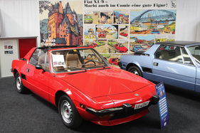 Fiat X 1/9 (1976) - macht auch im Comic eine gute Figur, wie der Bertone X 1/9 Club demonstriert - Techno Classica 2015