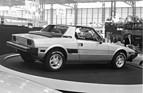 Fiat X 1/9 (1978) - gröbere Stossfänger und grösserer Motor, präsentiert am 1. Autosalon von Birmingham