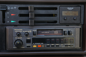 Fiat X 1/9 (1979) - Radio von Panasonic aus der Zeit
