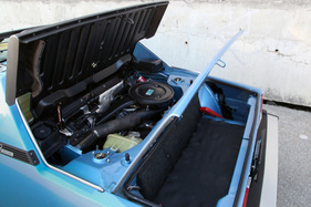 Fiat X 1/9 (1979) - hinter dem quer eingebauten Motor gibt es noch Platz für einen Kofferraum