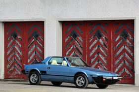 Fiat X 1/9 (1979) - keine vier Meter lang und weniger als 1,6 Meter breit Fiat X 1/9 (1979) - keine vier Meter lang und weniger als 1,6 Meter breit