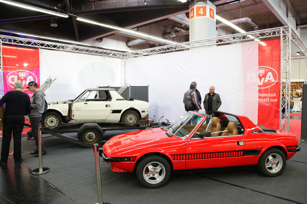 Fiat X 1/9 auf dem Clubstand, als schöner Klassiker und Restaurierungsobjekt - Retro Classics Bavaria 2019