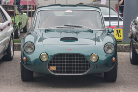 Fiat mit Sonderkarrosserie auf dem Parkplatz - Auto e Moto d'Epoca in Padua 2019